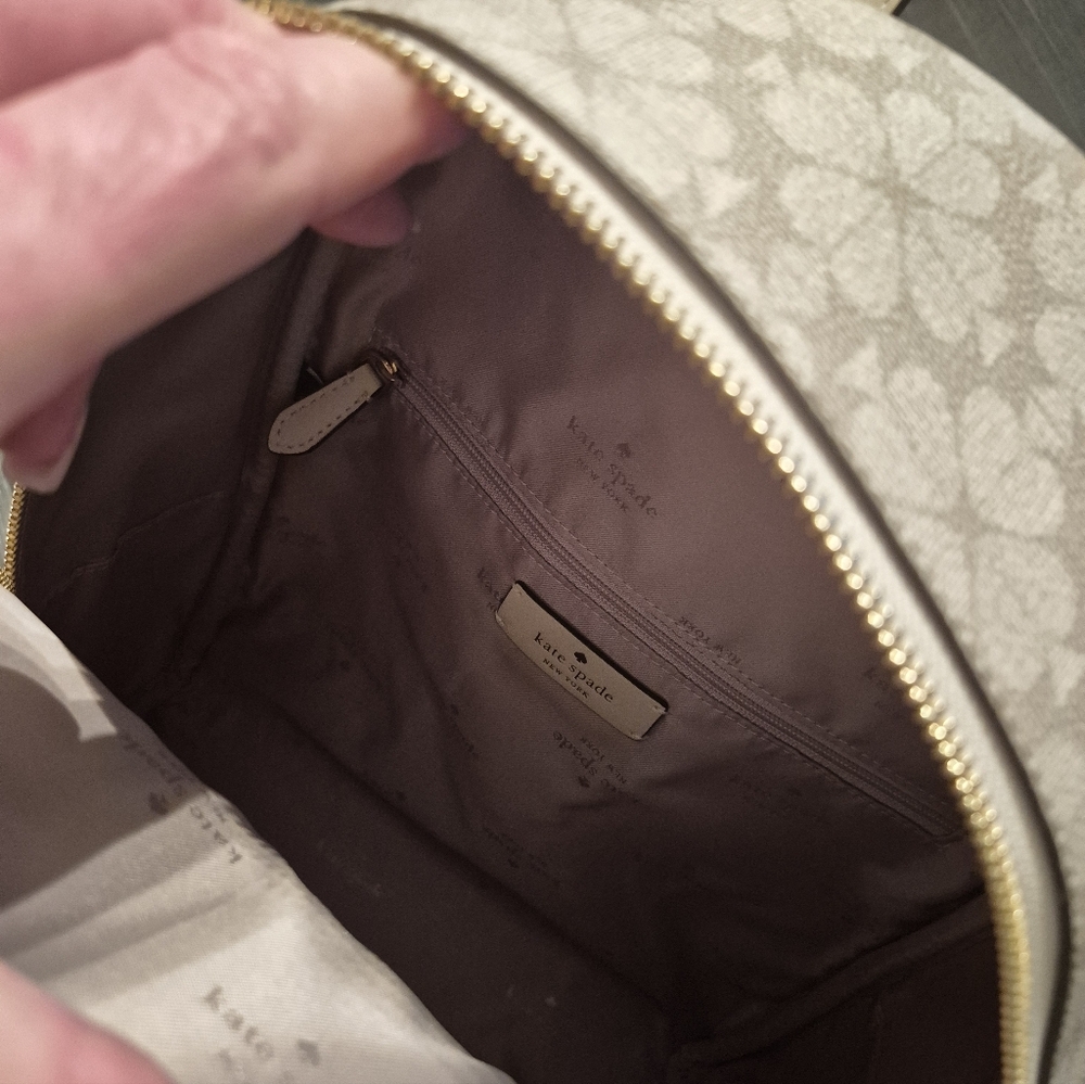 Kate Spade Beige Purse/ Backpack NWT! - Picture 8 of 10